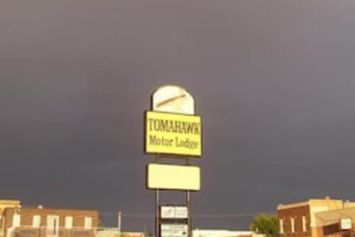 Tomahawk Motor Lodge - thumb 2