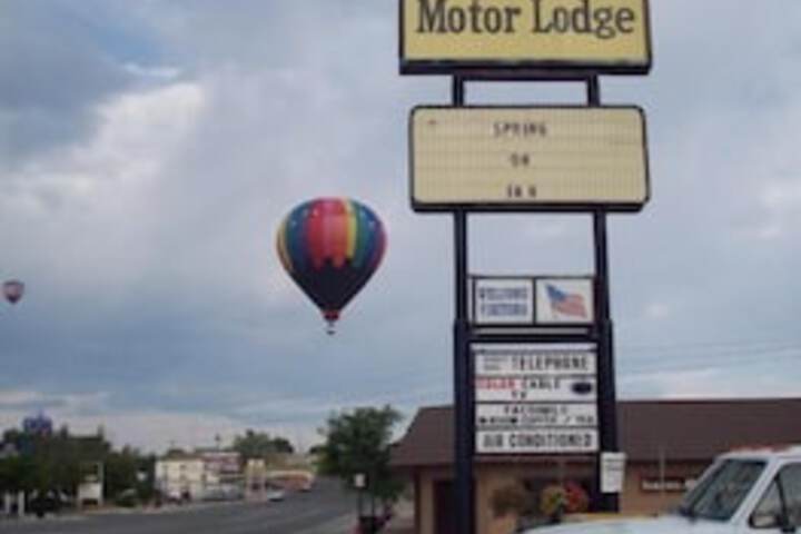 Tomahawk Motor Lodge - thumb 4