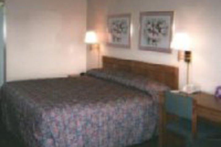 SUPER 8 MOTEL MCCOMB - thumb 5