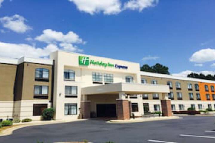 Holiday Inn Express Madison, An IHG Hotel - thumb 0