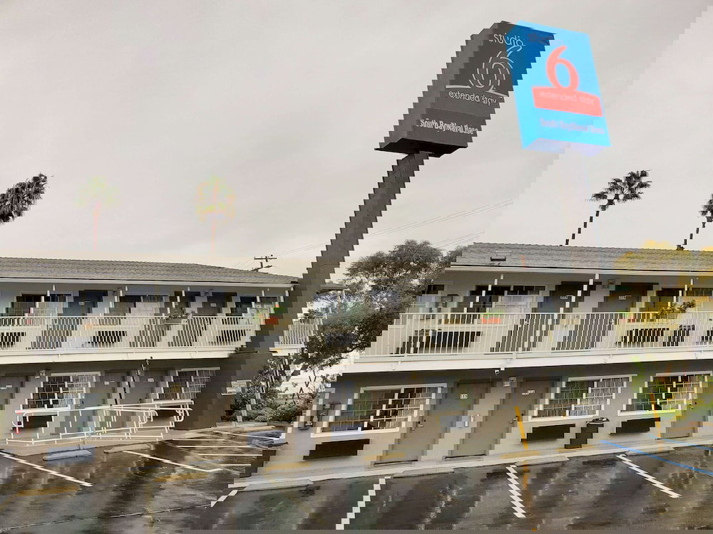Studio 6 National City, CA - Naval Base San Diego - thumb 5