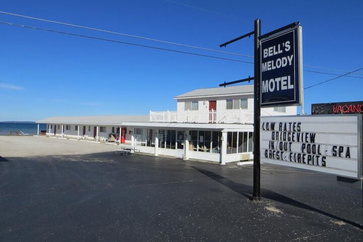 Bell's Melody Motel - thumb 1