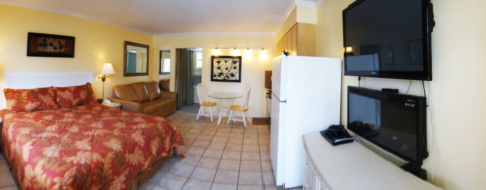 Tropical Breeze Beach Club - thumb 5