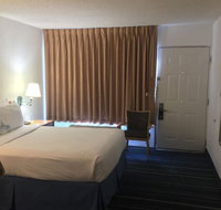 Days Inn by Wyndham West Palm Beach - Accommodation Seattle