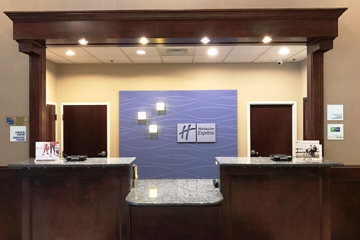 Holiday Inn Express And Suites, An IHG Hotel - thumb 5