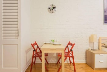 Beautiful Studio Near Central Park - thumb 3