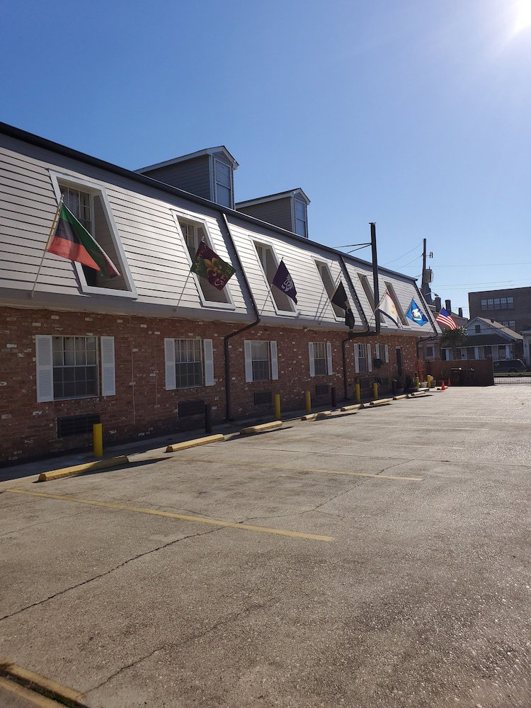 The TremÃ© Hotel - thumb 1