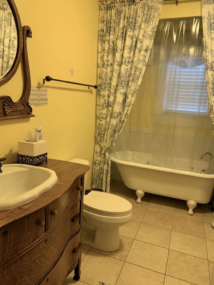 Bama Bed & Breakfast Campus - thumb 2