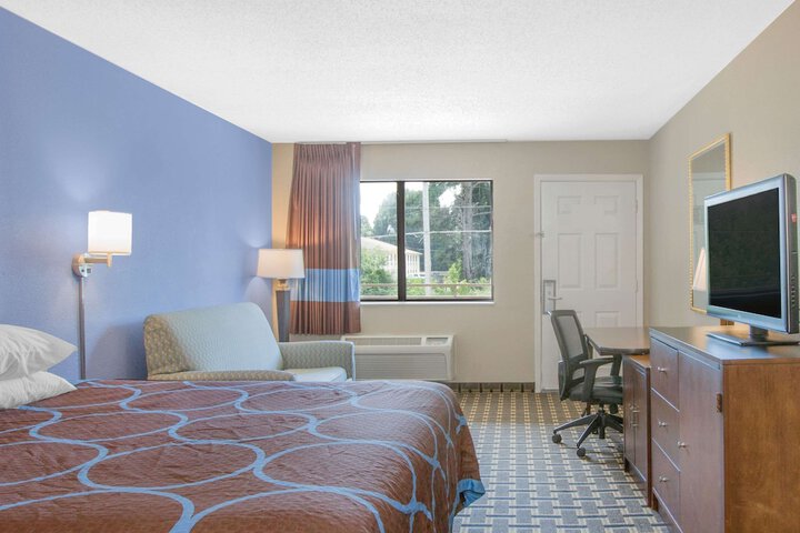 Super 8 By Wyndham Brinkley - thumb 3