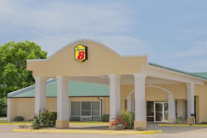 Super 8 By Wyndham Brinkley - thumb 0