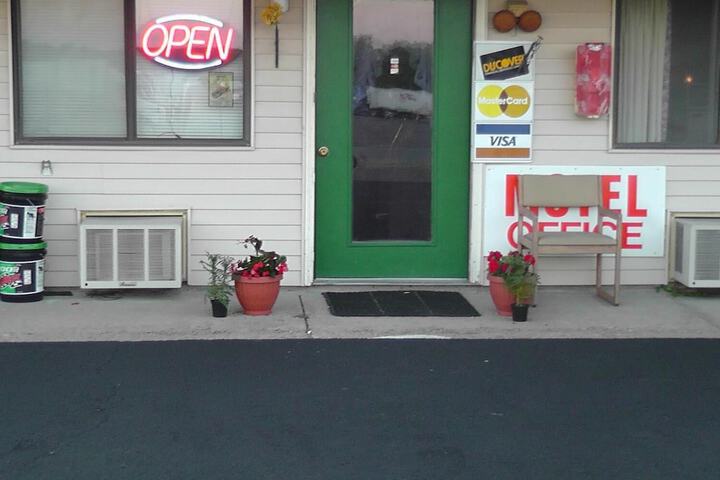 Ten Seven Inn - thumb 1