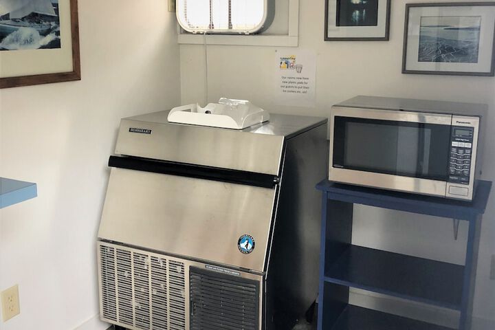 Harbor's Edge Motel - thumb 7