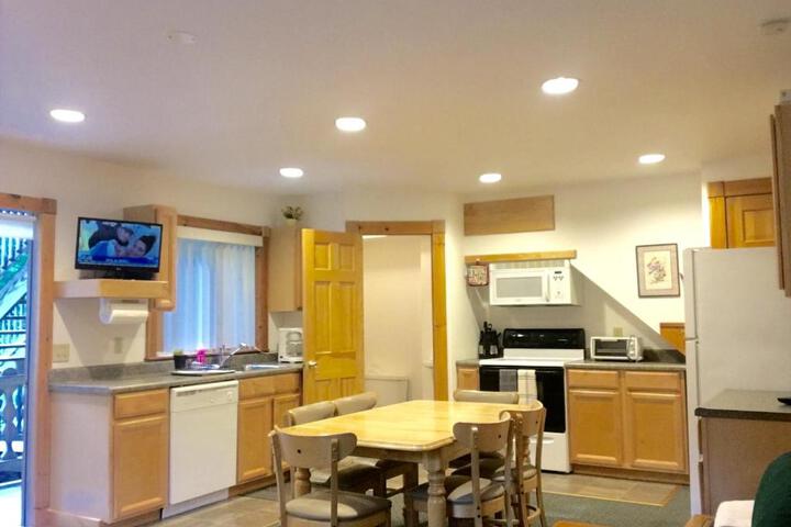 Slide Mountain Forest House - thumb 6