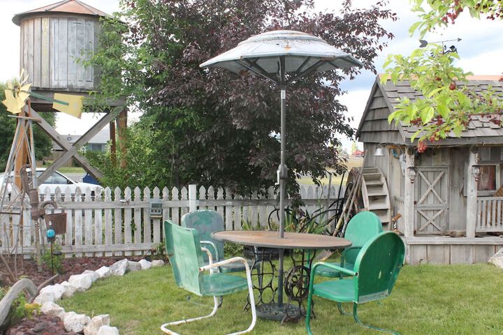 Black Bear Motel - thumb 2