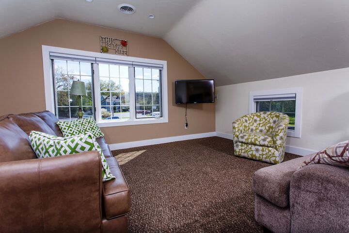 Julie's Park Cafe And Motel - thumb 7