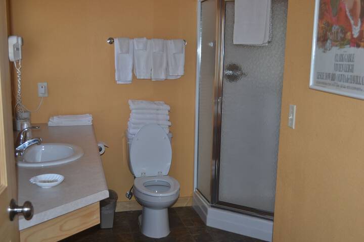 Holy Smoke Resort - thumb 5