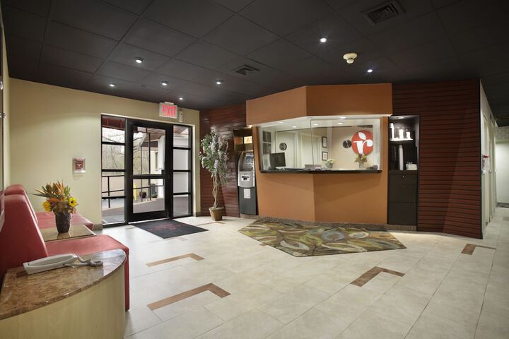 Ramada By Wyndham Bronx - thumb 2