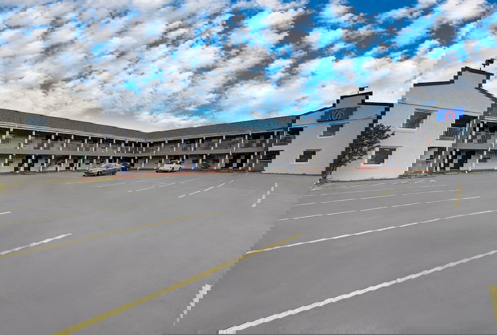 Motel 6 Washington, PA - thumb 0