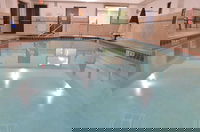 Holiday Inn Express Waterloo Cedar Falls an IHG Hotel