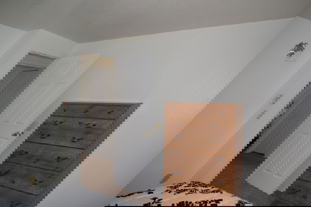 Mactavish Court Townhomes - thumb 5