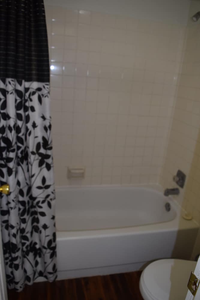 Mactavish Court Townhomes - thumb 6