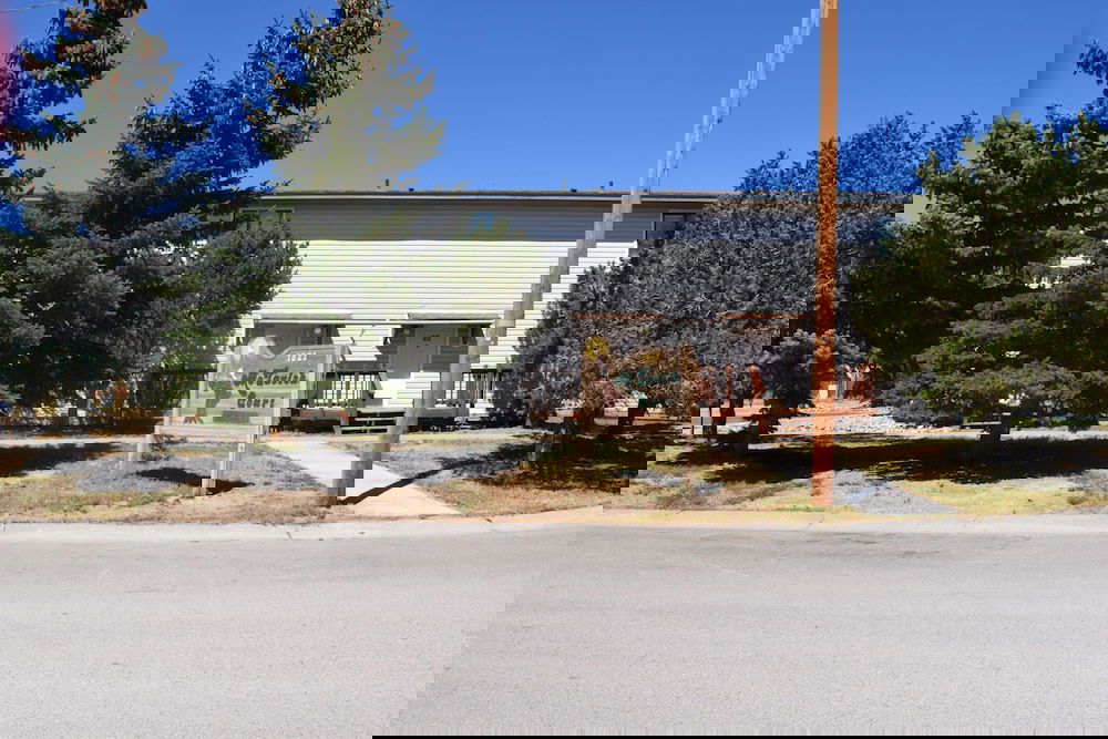 Mactavish Court Townhomes - thumb 0