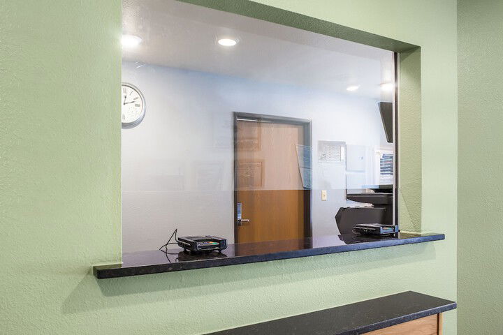 WoodSpring Suites Denton - thumb 3