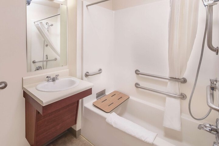 WoodSpring Suites Denton - thumb 7