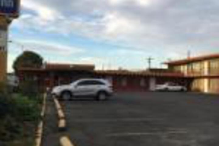 Statesman Inn - thumb 0