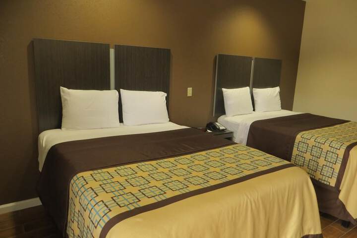 Scottish Inn & Suites - thumb 6