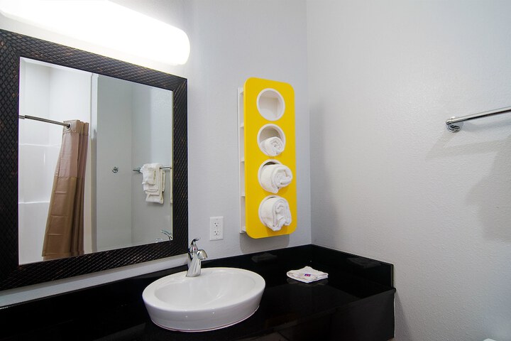 Motel 6 Midland, TX - thumb 6
