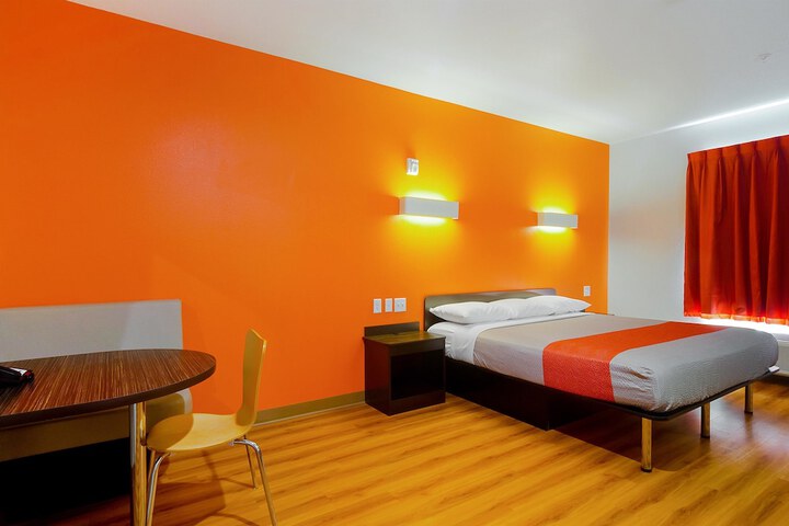 Motel 6 Midland, TX - thumb 3