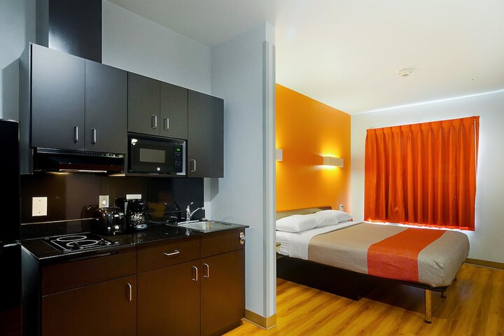 Motel 6 Midland, TX - thumb 7