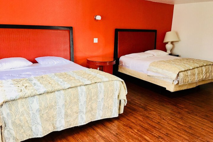 Norwalk Inn & Suites - thumb 3