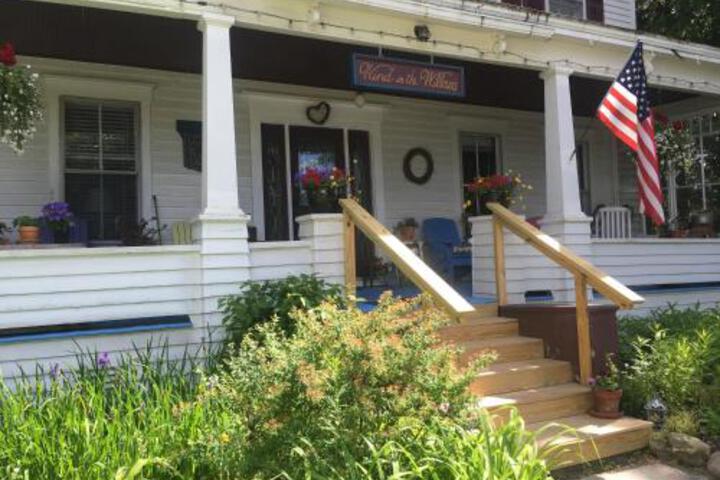 Wind In The Willows Overnight - thumb 0