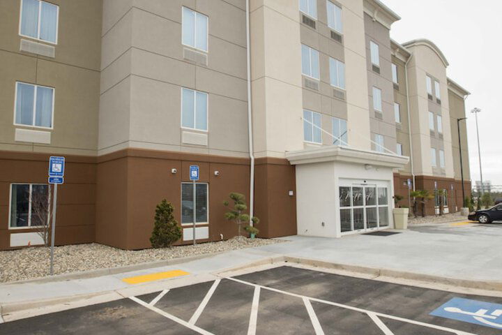 Candlewood Suites McDonough, An IHG Hotel - thumb 3