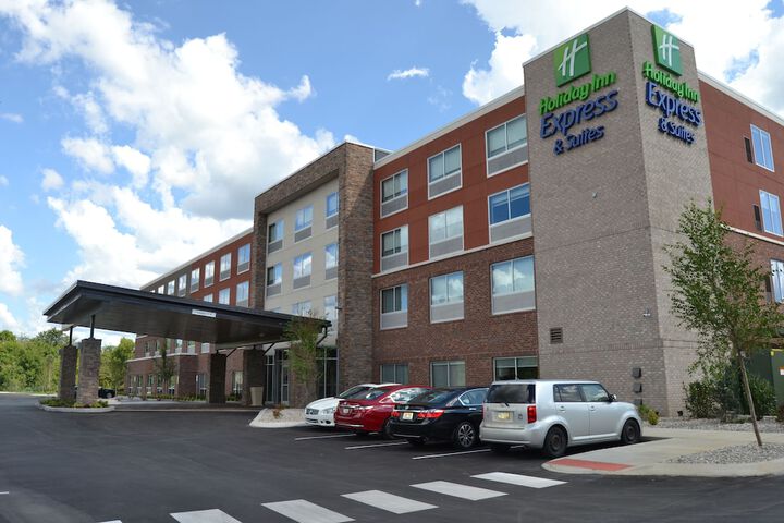 Holiday Inn Express & Suites Goodlettsville N - Nashville, An IHG - thumb 1