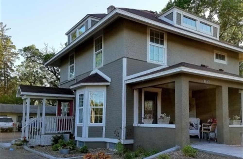 The Landmark Motel - thumb 6