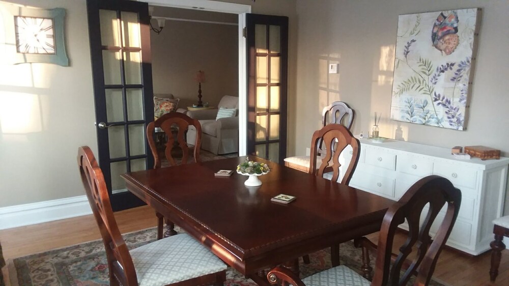 The Landmark Motel - thumb 5