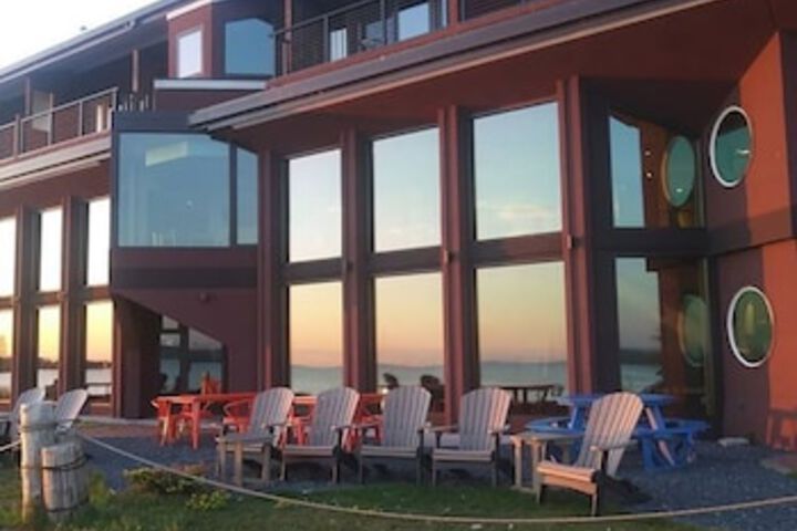 Blue Wave Inn - thumb 1