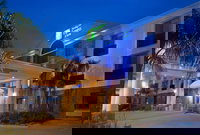 Holiday Inn Express Hotel  Suites Fairfield - North an IHG Hotel