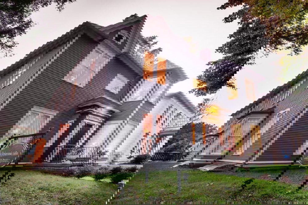 Valparaiso Inn Bed & Breakfast - thumb 0