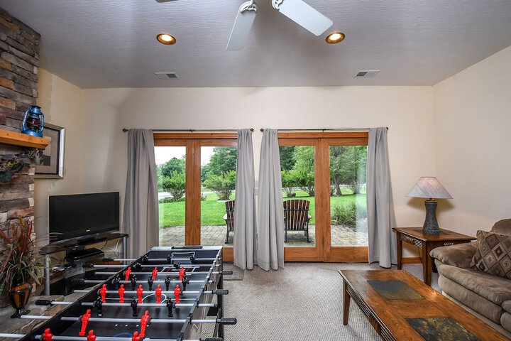 Mountain Top Lodge 4 Bedroom House - thumb 6