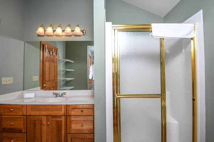 Mountain Top Lodge 4 Bedroom House - thumb 3