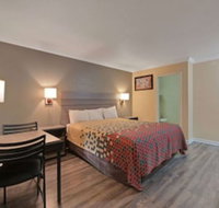 Econo Lodge Woodland near I-5 - Accommodation Seattle