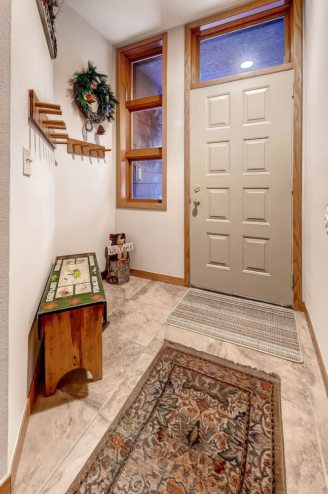 River Glen Condos By CRMR - thumb 2