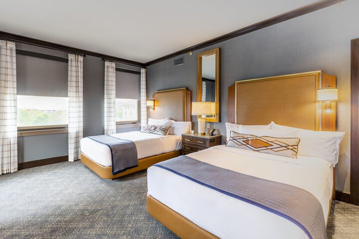 The Barfield, Autograph Collection - thumb 4