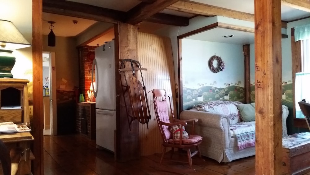 The Carriage Barn Inn - thumb 1