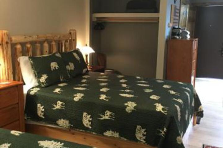 Warrensburg Inn & Suites - thumb 4