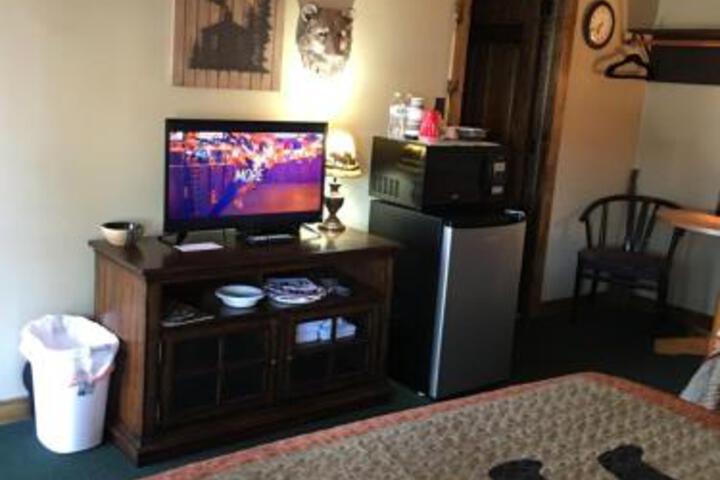 Warrensburg Inn & Suites - thumb 5